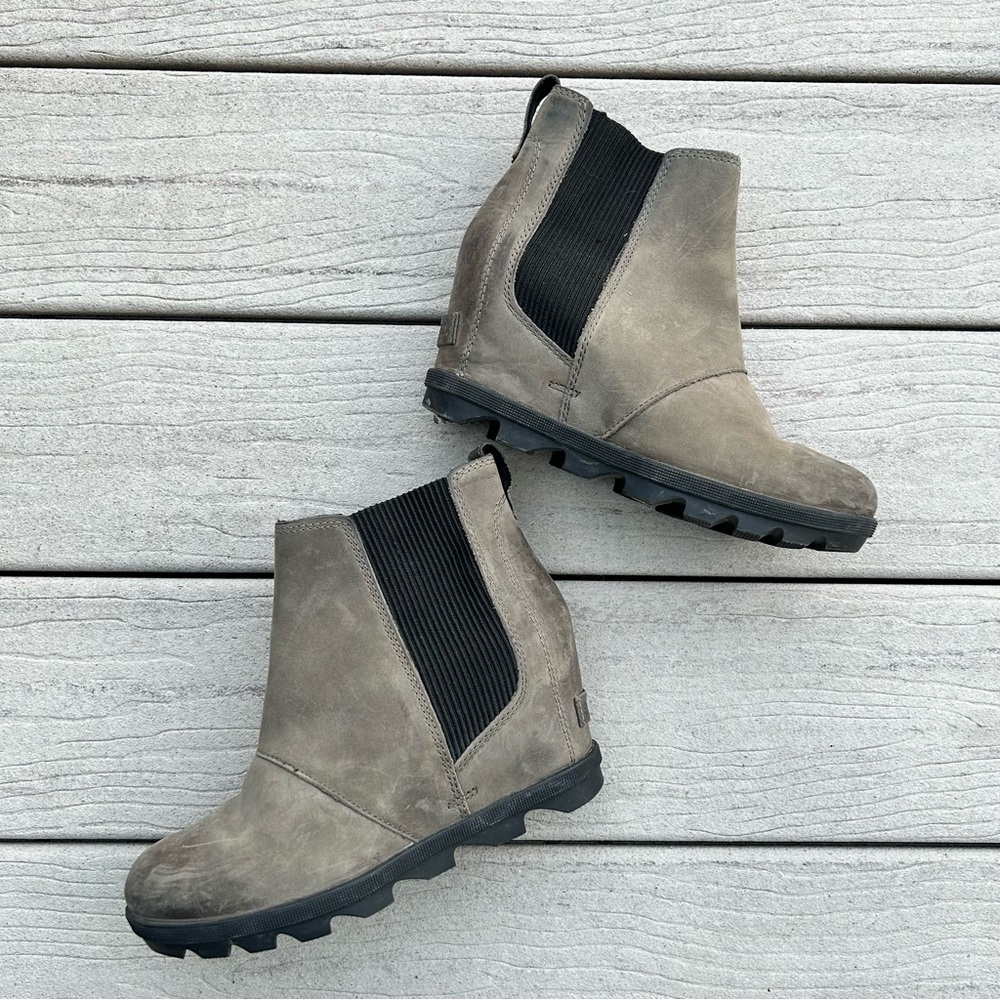 Sorel Taupe Wedge Ankle Boots | Size 7